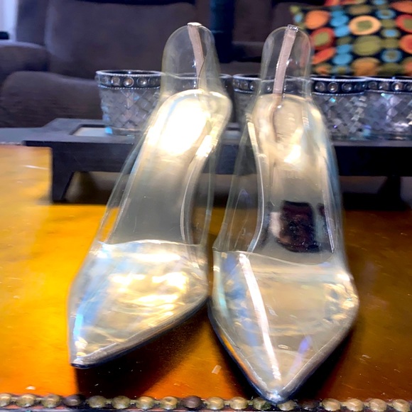Fashion Nova Shoes - Clear Shell & metallic Gold Stilettos Heels Shoes